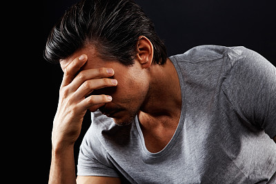 什么原因导致男性前列腺痛呢？ 不爱喝水的人容